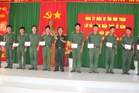 Lực lượng vũ trang tỉnh Bình Thuận: Nâng cao chất lượng sinh hoạt chi bộ