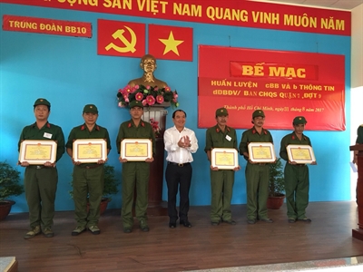 Ban CHQS quận 7 (TP.HCM): Bế mạc huấn luyện dự bị động viên