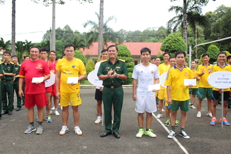 Giao hữu bóng chuyền các Phòng Chính trị thuộc cơ quan Quân khu.