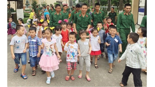 Trong 5 năm, TPHCM có hơn 1.000 đảng viên nhập ngũ