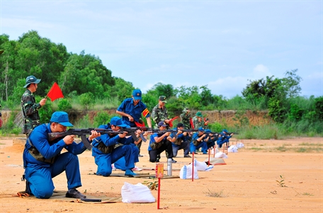 Tự vệ Tổng công ty Thương mại Sài Gòn bắn đạn thật súng AK bài 1  năm 2017