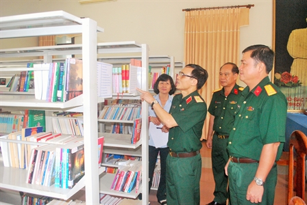 Cục Tuyên huấn kiểm tra công tác Đảng, công tác chính trị Sư đoàn 5 và Bộ Chỉ huy quân sự tỉnh Tây Ninh