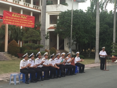 Vùng 2 Hải quân tổ chức giải bóng đá kỷ niệm 56 năm ngày mở đường Hồ Chí Minh trên biển