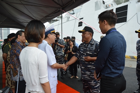 Đoàn tàu hộ vệ tên lửa quân sự Indonesia thăm thành phố Hồ Chí Minh