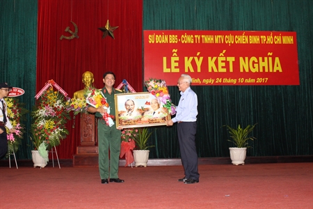 Sư đoàn 5 - Quân khu 7 tổ chức ký kết nghĩa với Công ty TNHH MTV Cựu chiến binh Thành phố Hồ Chí Minh