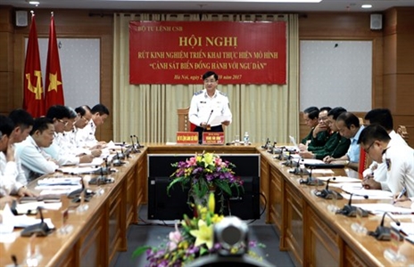Cảnh sát biển đồng hành với ngư dân