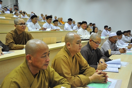 TP.HCM: Hơn 100 chức sắc tôn giáo tham gia bồi dưỡng kiến thức quốc phòng và an ninh