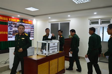 Bộ CHQS tỉnh Lâm Đồng: Gần 100 triệu đồng ủng hộ đồng bào miền Trung