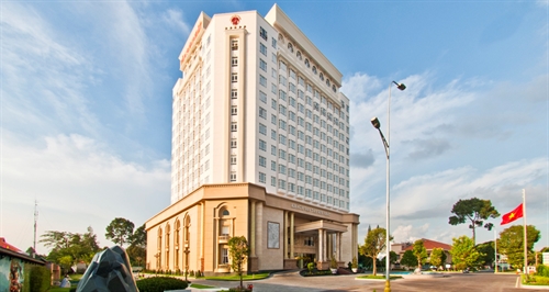 Khách sạn Tân Sơn Nhất 5 sao: Vững bước đi lên