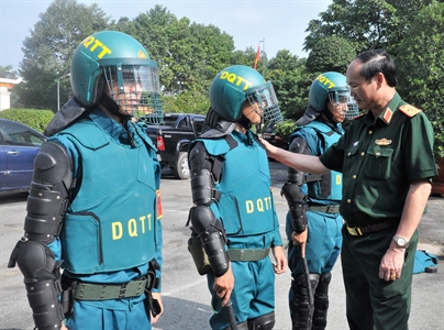 ​Thiếu tướng Nguyễn Văn Nam, Phó Tư lệnh Quân khu: Kiểm tra toàn diện thực hiện nhiệm vụ quân sự - quốc phòng năm 2017