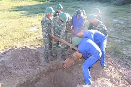 Xử lý, tiêu hủy 5, 3 tấn bom, đạn dược, vật liệu nổ
