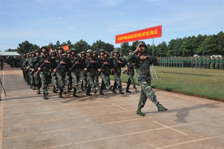 Hỏi: Chế độ phụ cấp thâm niên đối với sĩ quan, quân nhân chuyên nghiệp, công nhân quốc phòng và viên chức quốc phòng được quy định như thế nào?