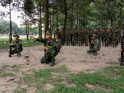 Ngày 20-11 của người thầy mặc áo xanh