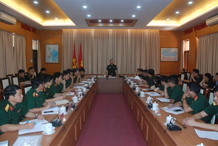 Trao đổi học tập ngoại ngữ khối 4 cơ quan Quân khu