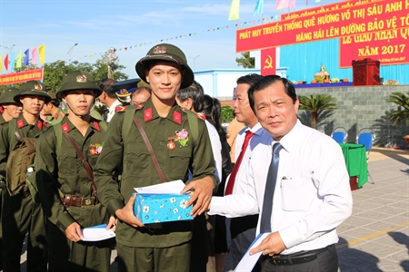 Huyện Đất Đỏ, tỉnh Bà Rịa - Vũng Tàu: 4 đảng viên sẵn sàng nhập ngũ