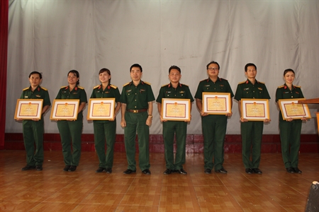 Rút kinh nghiệm tham gia liên hoan hát ru, hát dân ca và nhạc cổ truyền phụ nữ Quân đội năm 2017