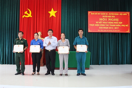 Sơ kết hoạt động phối hợp thực hiện công tác thanh niên – phụ nữ giữa Ban CHQS với huyện đoàn, Hội LHPN huyện Mộc Hóa – Long An giai đoạn 2013 - 2017