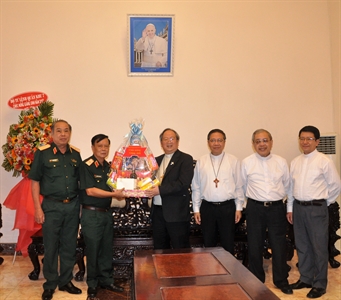Quân khu 7 thăm, chúc mừng Giáng sinh Tòa Tổng Giám mục Tổng Giáo phận TPHCM và Tổng Liên hội Hội thánh Tin Lành Việt Nam (miền Nam)