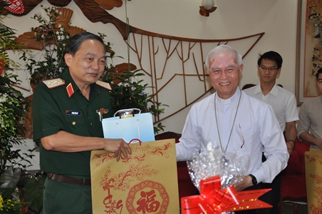 Bộ Tư lệnh Quân khu 7 thăm Tòa giám mục Xuân Lộc nhân lễ Giáng sinh 2017