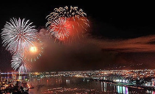 TPHCM bắn pháo hoa chào mừng năm mới 2018