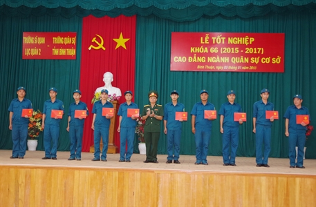 Tỉnh Bình Thuận: 61 học viên tốt nghiệp cao đẳng ngành quân sự cơ sở