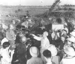 Lời Bác Hồ dạy ngày này năm xưa: Mỗi viên đạn, mỗi khẩu súng là mồ hôi nước mắt của đồng bào mình