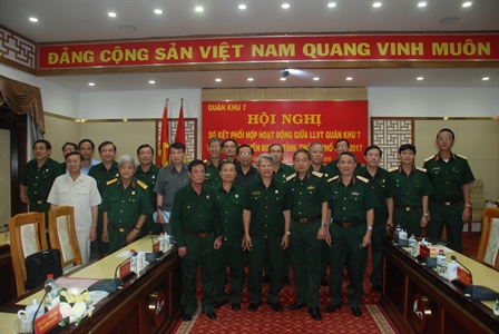 Bộ Tư lệnh Quân khu và Hội CCB 9 tỉnh, thành phố sơ kết hoạt động năm 2017