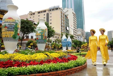 Xuân tình nghĩa trên thành phố nghĩa tình