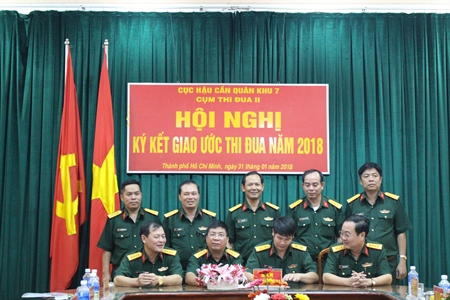 Cụm thi đua II/ Cục Hậu cần Quân khu 7: Ký kết giao ước thi đua năm 2018