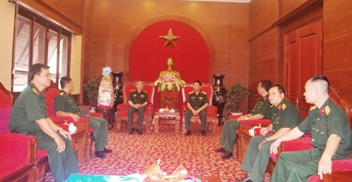 Binh đoàn 15 thăm, chúc Tết cán bộ, chiến sĩ LLVT Quân khu 7