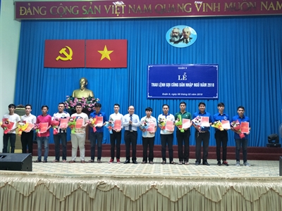 Quận 9, TP.HCM tổ chức Lễ trao lệnh gọi thanh niên nhập ngũ năm 2018