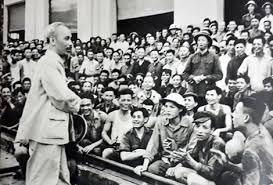 Lời Bác Hồ dạy ngày này năm xưa: "Quân đội ta là quân đội nhân dân. Chiến tranh của ta là chiến tranh nhân dân. Quân đội phải gắn chặt với dân"