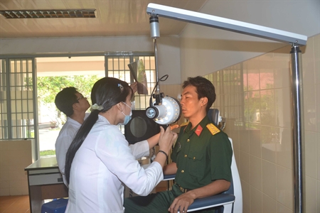 Chu đáo, tận tình như thầy thuốc Quân y