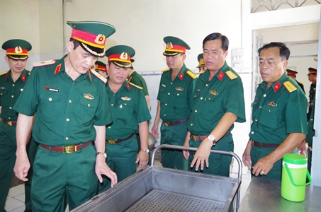 Tổng cục Hậu cần kiểm tra Sư đoàn 5