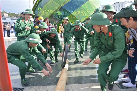Tỉnh Lâm Đồng: 950 thanh niên lên đường nhập ngũ