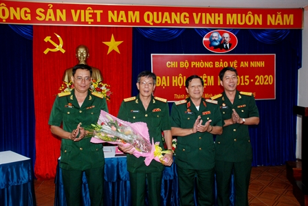 Người Bí thư chi bộ mẫu mực