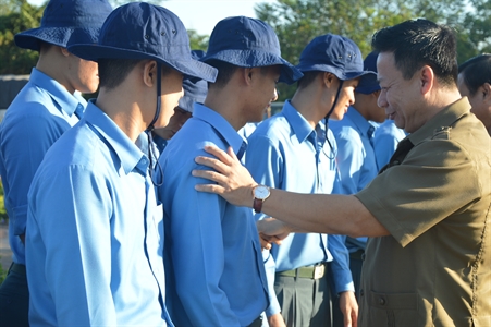 Tỉnh Tây Ninh tiễn các đội chuyên trách lên đường làm nhiệm vụ