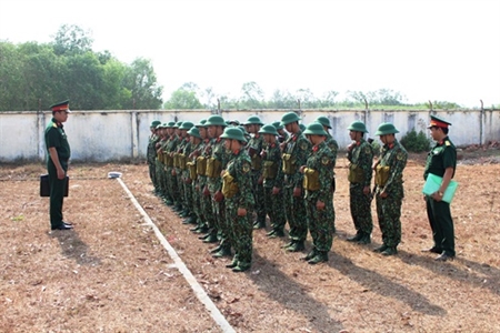 Kiểm tra công tác huấn luyện chiến sĩ mới tại Trung đoàn 88 và Trung đoàn 201 - Sư đoàn 302