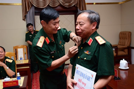 Đoàn Cựu Chiến binh Cục Tác chiến – Bộ Tổng Tham mưu thăm Quân khu 7