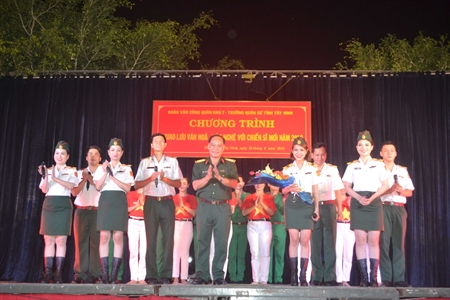 Đoàn Văn công Quân khu 7 biểu diễn phục vụ trên địa bàn tỉnh Tây Ninh