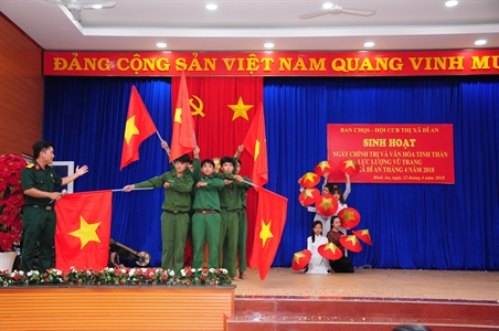Thị ủy Dĩ An duy trì mô hình Ngày chính trị và văn hóa chính trị tinh thần cho lực lượng vũ trang thị xã.