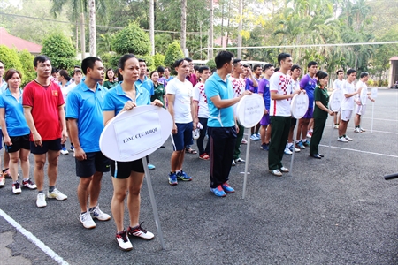 Cục Chính trị Quân khu tổ chức thi đấu thể thao chào mừng kỷ niệm 43 năm Ngày giải phóng miền Nam thống nhất đất nước