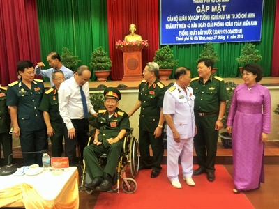 TP.HCM gặp mặt cán bộ Quân đội cấp tướng nghỉ hưu trên địa bàn