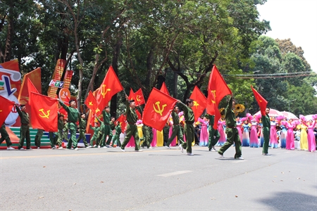 Thành phố Hồ Chí Minh: Cờ, hoa rợp trời mừng kỷ niệm 43 năm Ngày giải phóng hoàn miền Nam, thống nhất đất nước (30/4/1975-30/4/2018)