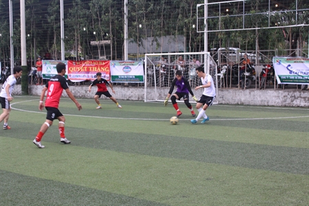 Khai mạc giải bóng đá ủng hộ gia đình chính sách