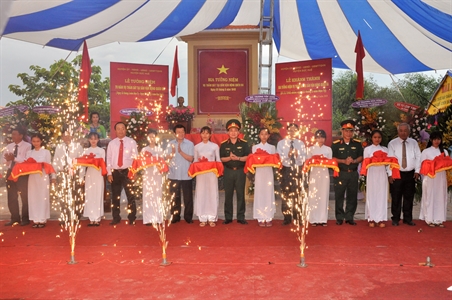 Khánh thành bia tưởng niệm vụ thảm sát tại sân vận động Quéo Ba huyện Đức Huệ, tỉnh Long An