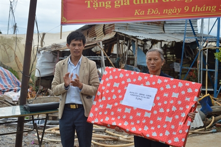 Ban CHQS huyện Đơn Dương, tỉnh  Lâm Đồng trao nhà đồng đội cho gia đình chiến sĩ mới