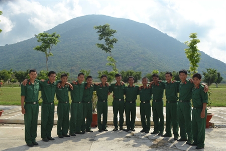 Bước trưởng thành của chiến sĩ dân tộc thiểu số