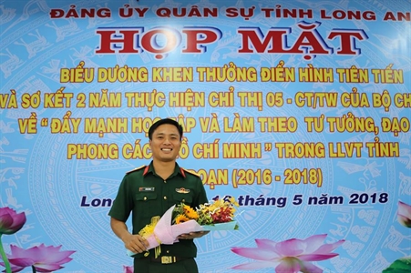 Thiếu úy Đỗ Văn Thành- Chỗ dựa tinh thần của chiến sĩ mới