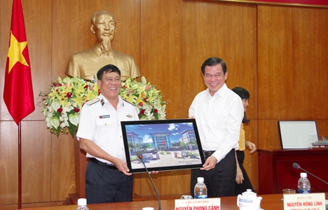 Đảng uỷ Bộ Tư lệnh Vùng 2 Hải quân làm việc với Tỉnh uỷ Bà Rịa - Vũng Tàu